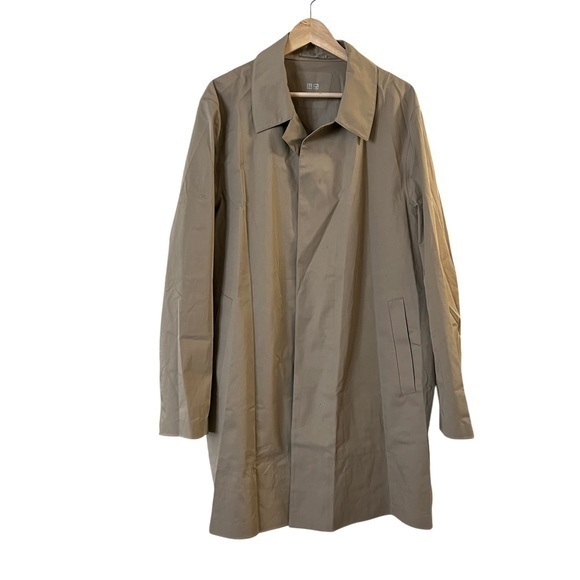 UNIQLO clean lines modern unlined khaki raincoat overcoat w/ hidden buttons